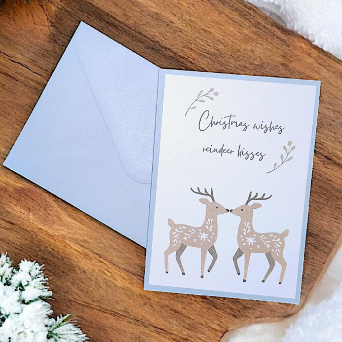 Postkarten Druckvorlage 2 Designs Christmas wishes Reindeer kisses PDF Karte Geschenkkarte Printable Postkarte Skandi Winter Weihnachtskarte – Bild 4