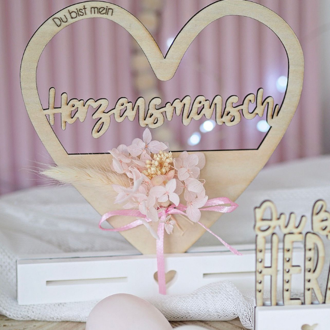 SVG Laserdatei Klötzchenschrift Herzensmensch Herz Aufsteller Liebe Valentinstag Freundin Mama Muttertag Klötzchendatei SVG Datei 3 Designs – Bild 13