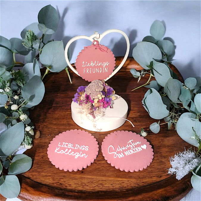 STL 3D Druck Datei Aufhänger 9er Set HERZENSMENSCHEN Dekoscheiben Geschenkanhänger passend zum Ständer im Shop 3D-Druck Datei Mama Freundin – Bild 4