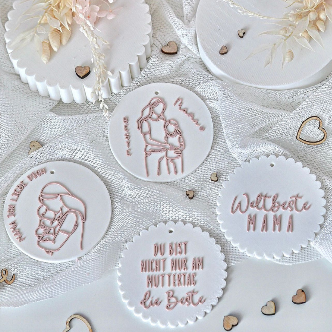 STL 3D Druck Datei Aufhänger 6er Set MUTTERTAG Dekoscheiben Geschenkanhänger passend zum Ständer im Shop 3D-Druck Datei Mama Designscheiben – Bild 4