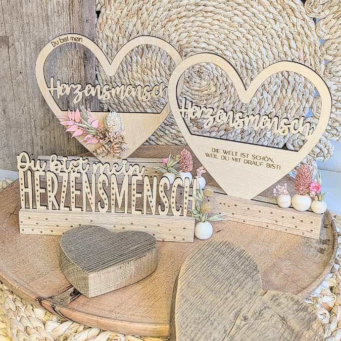 SVG Laserdatei Klötzchenschrift Herzensmensch Herz Aufsteller Liebe Valentinstag Freundin Mama Muttertag Klötzchendatei SVG Datei 3 Designs – Bild 20