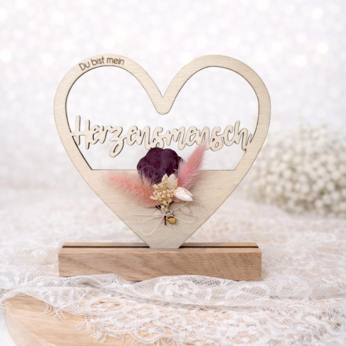 SVG Laserdatei Klötzchenschrift Herzensmensch Herz Aufsteller Liebe Valentinstag Freundin Mama Muttertag Klötzchendatei SVG Datei 3 Designs – Bild 17