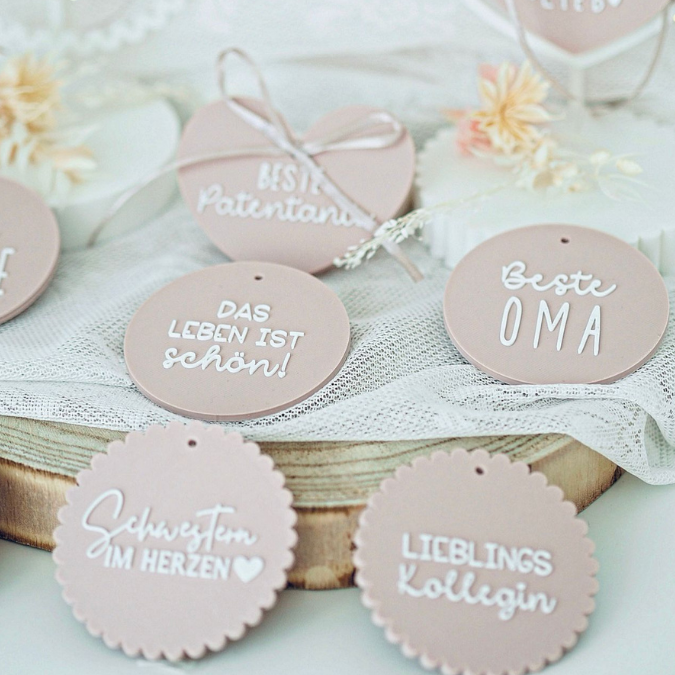 STL 3D Druck Datei Aufhänger 9er Set HERZENSMENSCHEN Dekoscheiben Geschenkanhänger passend zum Ständer im Shop 3D-Druck Datei Mama Freundin – Bild 15