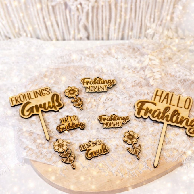 SVG Laserdatei Frühling Stecker und Anhänger Caketopper Pflanzenstecker Hühner Frühlingsdatei Laser Geschenkanhänger Blumen SVG Datei – Bild 21