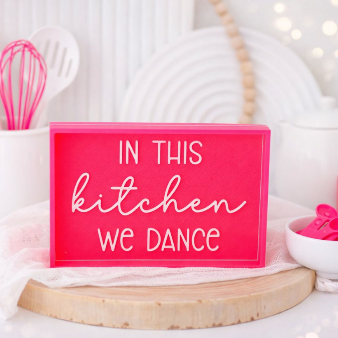 STL 3D Druck Datei Aufsteller Bild Bilderrahmen Schild Statement in this kitchen we dance 3D-Druck Datei Küche Kochen quotes