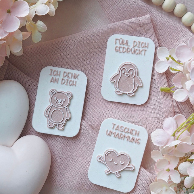 STL 3D Druck Datei Taschenumarmung 3er Beste Freundin Kleinigkeit hdl Geschenkidee Mitbringsel Freundschaft 3D-Druck Datei Pinguin Bär Herz – Bild 3