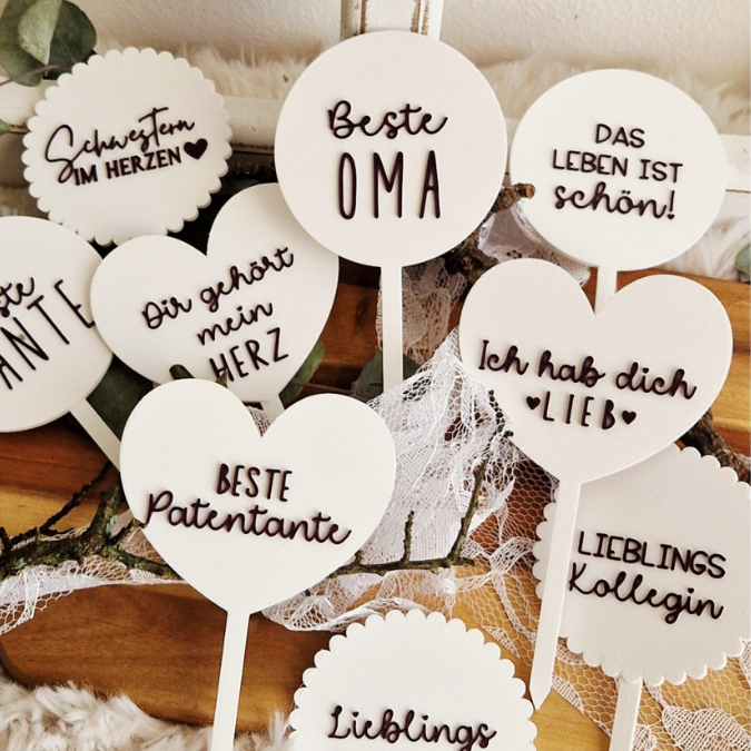 STL 3D Druck Datei Stecker 9erSet Herzensmenschen Pflanzenstecker Caketopper 3D-Druck Datei Oma Tante Kollegin Freundin Schwester Patentante – Bild 6
