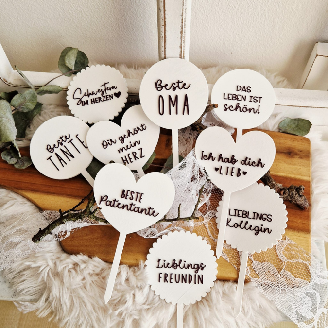 STL 3D Druck Datei Stecker 9erSet Herzensmenschen Pflanzenstecker Caketopper 3D-Druck Datei Oma Tante Kollegin Freundin Schwester Patentante – Bild 7