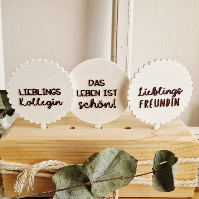 STL 3D Druck Datei Stecker 9erSet Herzensmenschen Pflanzenstecker Caketopper 3D-Druck Datei Oma Tante Kollegin Freundin Schwester Patentante – Bild 3