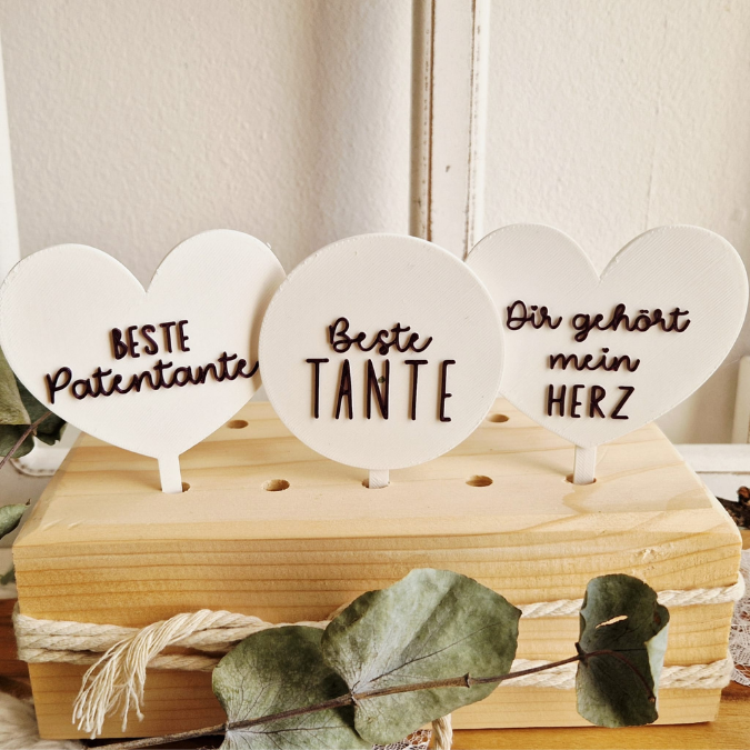 STL 3D Druck Datei Stecker 9erSet Herzensmenschen Pflanzenstecker Caketopper 3D-Druck Datei Oma Tante Kollegin Freundin Schwester Patentante – Bild 5
