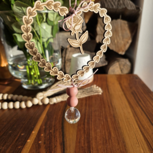 SVG Laserdatei Herzkranz mit Sonnenfänger Rose Blume Mama Muttertag englisch Anhänger Geschenkanhänger Deko Geschenkidde SVG-Datei