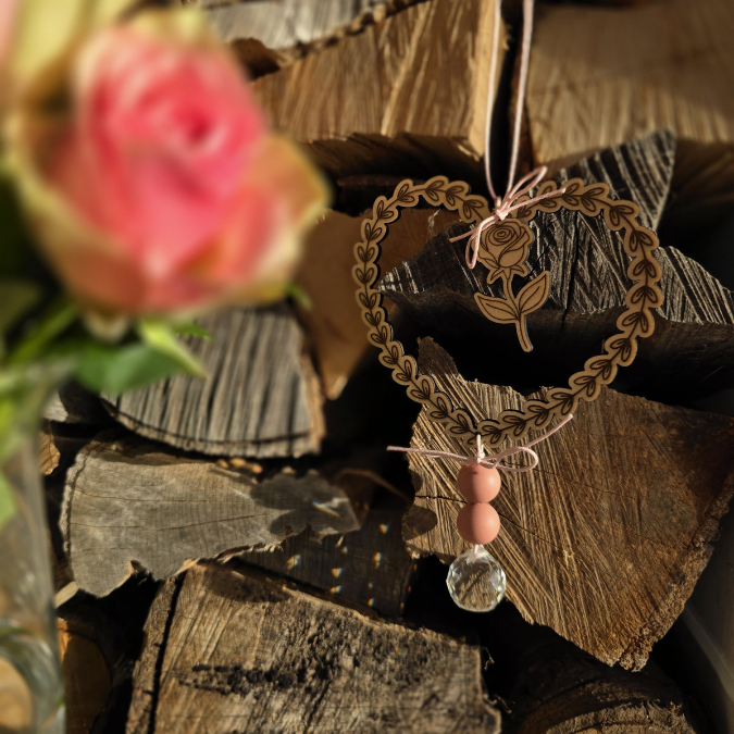 SVG Laserdatei Herzkranz mit Sonnenfänger Rose Blume Mama Muttertag englisch Anhänger Geschenkanhänger Deko Geschenkidde SVG-Datei – Bild 8