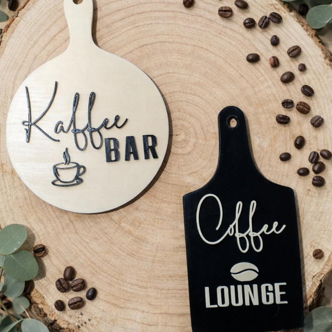 STL 3D Druck Datei Kaffee Dekobrett 4 Designs Deutsch und englisch Kaffee Liebe Kaffeelounge Kaffeebar Coffeelounge Küchendeko 3D-druck STL