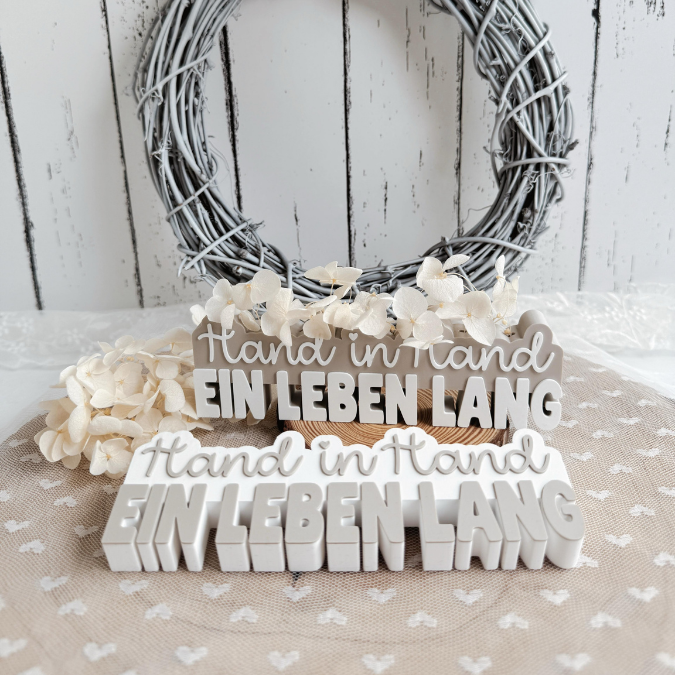 STL 3D Druck Datei Hochzeit 2er Schriftzug "Hand in Hand ein Leben lang" mit und ohne Löcher für Blumen 3D Datei zur Hochzeit – Bild 3