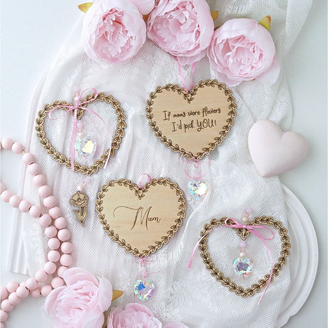 SVG Laserdatei Herzkranz mit Sonnenfänger Rose Blume Mama Muttertag englisch Anhänger Geschenkanhänger Deko Geschenkidde SVG-Datei – Bild 10