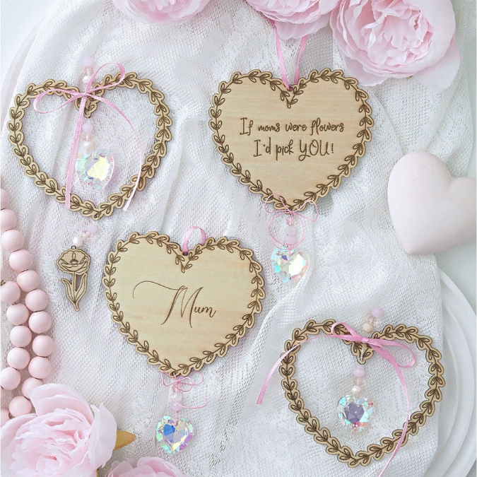 SVG Laserdatei Herzkranz mit Sonnenfänger Rose Blume Mama Muttertag englisch Anhänger Geschenkanhänger Deko Geschenkidde SVG-Datei – Bild 11