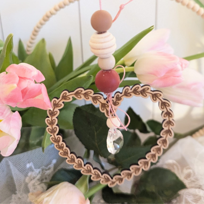 SVG Laserdatei Herzkranz mit Sonnenfänger Rose Blume Mama Muttertag englisch Anhänger Geschenkanhänger Deko Geschenkidde SVG-Datei – Bild 14