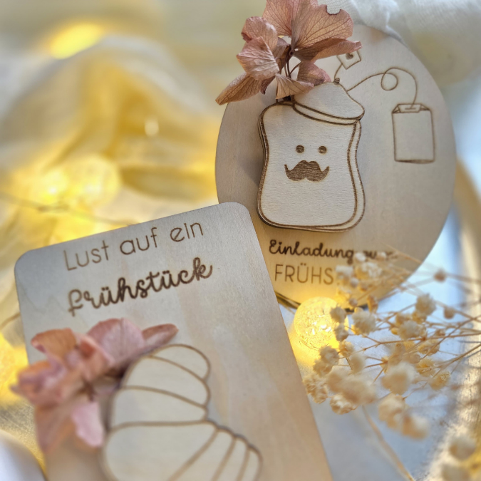 SVG Laserdatei Einladung zum Frühstück Karten für Blumen Gutscheine Brunch Mittagessen Lunch Frenchtoast Croissant Tee Kaffee SVG Datei – Bild 7