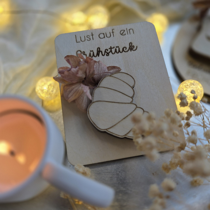 SVG Laserdatei Einladung zum Frühstück Karten für Blumen Gutscheine Brunch Mittagessen Lunch Frenchtoast Croissant Tee Kaffee SVG Datei – Bild 8