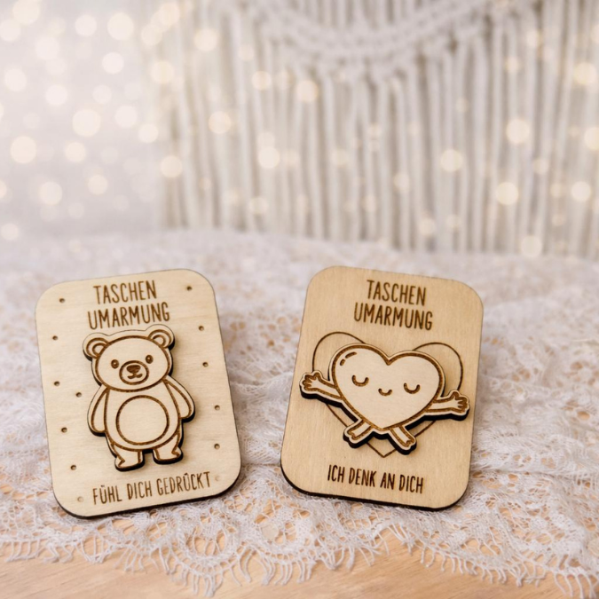 SVG Laserdatei Taschenumarmung Mitbringsel Muttertag Oma Beste Freundin Mama Kleinigkeit Geschenk Großmutter Geschenkidee SVG Datei – Bild 13