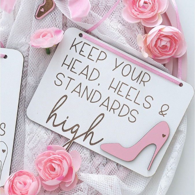 SVG Laserdatei Statement Schilder "Keep your head, heels and standards high" 2 Designs Geschenkidde für beste Freundin Frauen SVG-Datei – Bild 3