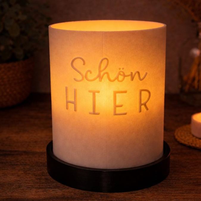 3D Druck Datei STL Windlicht rund inkl 2 versch. Sockel für beliebige LED Lichter "Schön hier" 3D-Druck Lampe Outdoor 125x135 SKALIERBAR – Bild 7