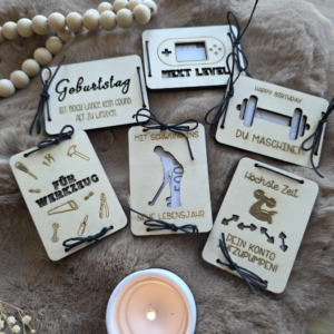 SVG Laserdatei Männer Geldgeschenk Verpackung für Geld 10 Designs Gutscheinkarten Vatertag LKW Bagger Playstation Werkzeug Hantel SVG-Datei