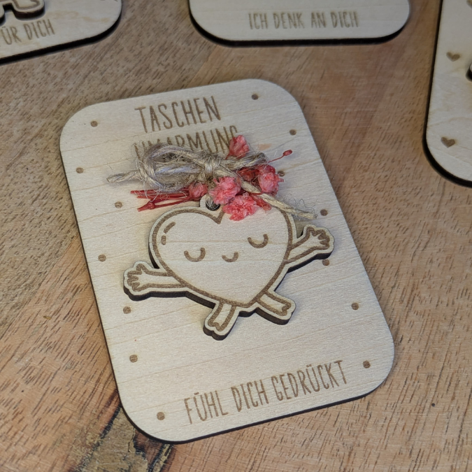 SVG Laserdatei Taschenumarmung Mitbringsel Muttertag Oma Beste Freundin Mama Kleinigkeit Geschenk Großmutter Geschenkidee SVG Datei – Bild 12