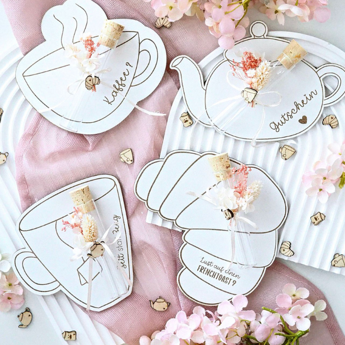 SVG Laserdatei Einladung zum Frühstück Karten für Blumen Gutscheine Brunch Mittagessen Lunch Frenchtoast Croissant Tee Kaffee SVG Datei – Bild 16