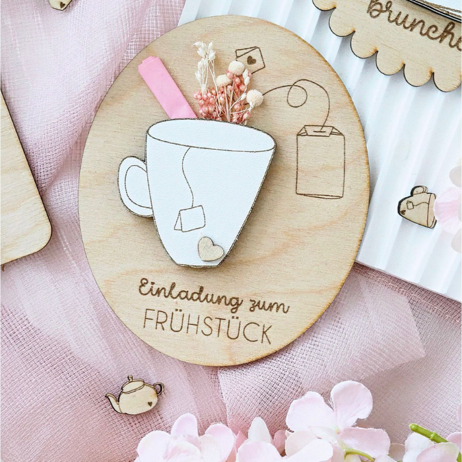 SVG Laserdatei Einladung zum Frühstück Karten für Blumen Gutscheine Brunch Mittagessen Lunch Frenchtoast Croissant Tee Kaffee SVG Datei – Bild 17