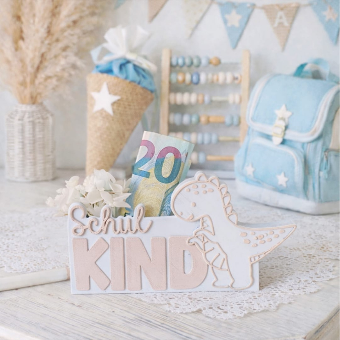 STL 3D Druck Datei 7er Set Dino Schulkind Schriftzug zum füllen Geldgeschenk inkl Caketopper Dinosaurier 3D-Druck Datei Geschenk Einschulung – Bild 12