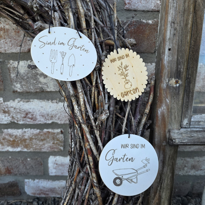 SVG Laserdatei 6er Set Holzscheiben Wir sind im Garten Schilder Schild Outdoor Gartenglück Blumen Gravur SVG Datei – Bild 5
