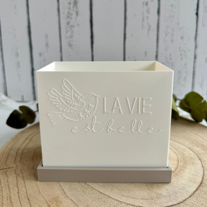 1 3D Druck Datei STL Rechteckig Windlicht für beliebige LED Lichter "La vie est belle" mit Vogel inkl Sockel 180x100mm – Bild 3