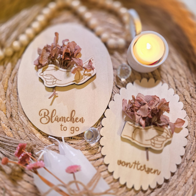 SVG Laserdatei Geschenk Karten für Blumen Gutscheine Liebesbrief Hand blumenstrauß Trockenblumen Postkarten Grußkarten SVG Datei – Bild 11