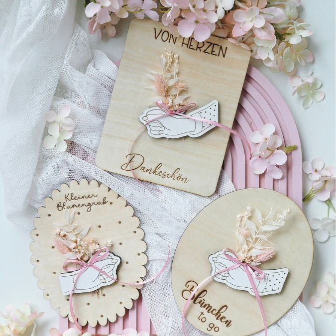 SVG Laserdatei Geschenk Karten für Blumen Gutscheine Liebesbrief Hand blumenstrauß Trockenblumen Postkarten Grußkarten SVG Datei