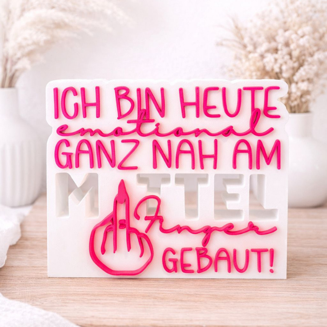 STL 3D Druck Datei Schriftzug Statement Emotional nah am Mittelfinger Mittelfingermodus Aufsteller 3D-Druck Datei – Bild 4