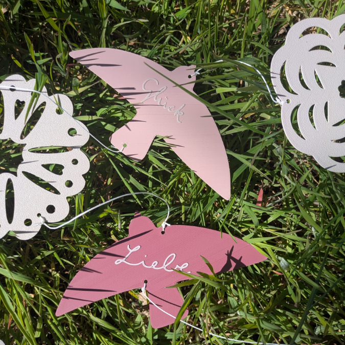 STL 3D Druck Datei Girlande Schwalbe Sonnenfänger Deko Wimpel Blumen und schwalben Liebe Hoffnung 3D Druck Datei Taufe Geburtstag – Bild 8