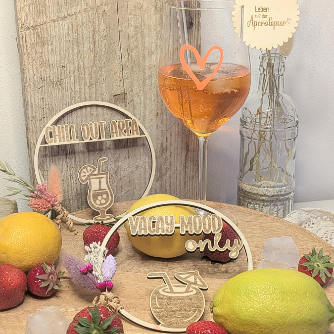 SVG Laserdatei 2 Designs Kranz Kränze Anhänger Drinks Chill out area Vacay mood only Urlaub Sommer Party SVG Datei Aperol Kokosnuss Cocktail – Bild 11
