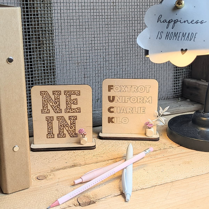 12 Designs SVG Laserdatei Büro Statements 3mm 4mm wechselbare Botschaften für Kollegen lustigSVG Datei Arbeit Sarkasmus – Bild 14
