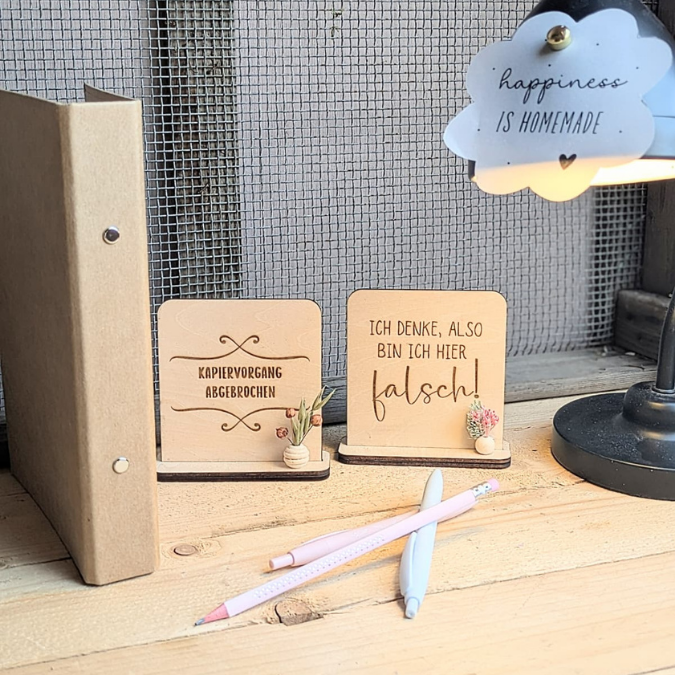 12 Designs SVG Laserdatei Büro Statements 3mm 4mm wechselbare Botschaften für Kollegen lustigSVG Datei Arbeit Sarkasmus – Bild 15