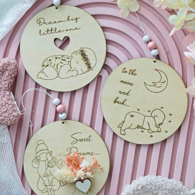 SVG Datei Laserdatei Baby Holzscheiben 3 Designs Babybett Kinderzimmerdeko to the moon and bacl sweet dreams Geburt – Bild 3