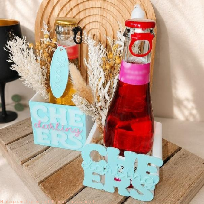 STL 3D Druck Datei 2er Set Halter für kleine Flaschen oder Geschenke Cheers Darling Sekt Wein inkl Anhänger Sommer Cocktail 3D-Druck Datei – Bild 4