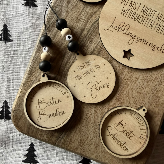 SVG Laser Datei 28 Designs Baumkugel Anhänger 2lagig Mama Papa Oma Opa Weihnachten Weihnachtsgeschenk Patentante Onkel Freundin Geschenkidee – Bild 8