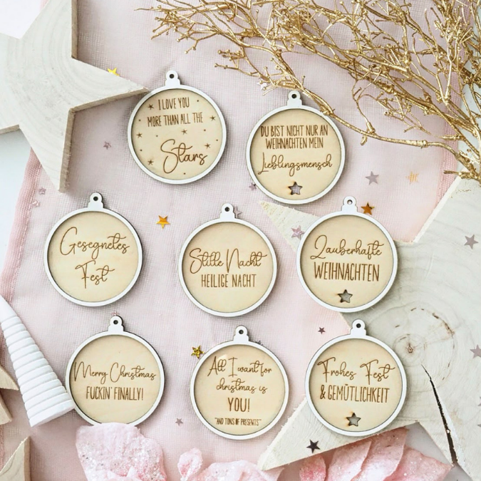 SVG Laser Datei 28 Designs Baumkugel Anhänger 2lagig Mama Papa Oma Opa Weihnachten Weihnachtsgeschenk Patentante Onkel Freundin Geschenkidee – Bild 13